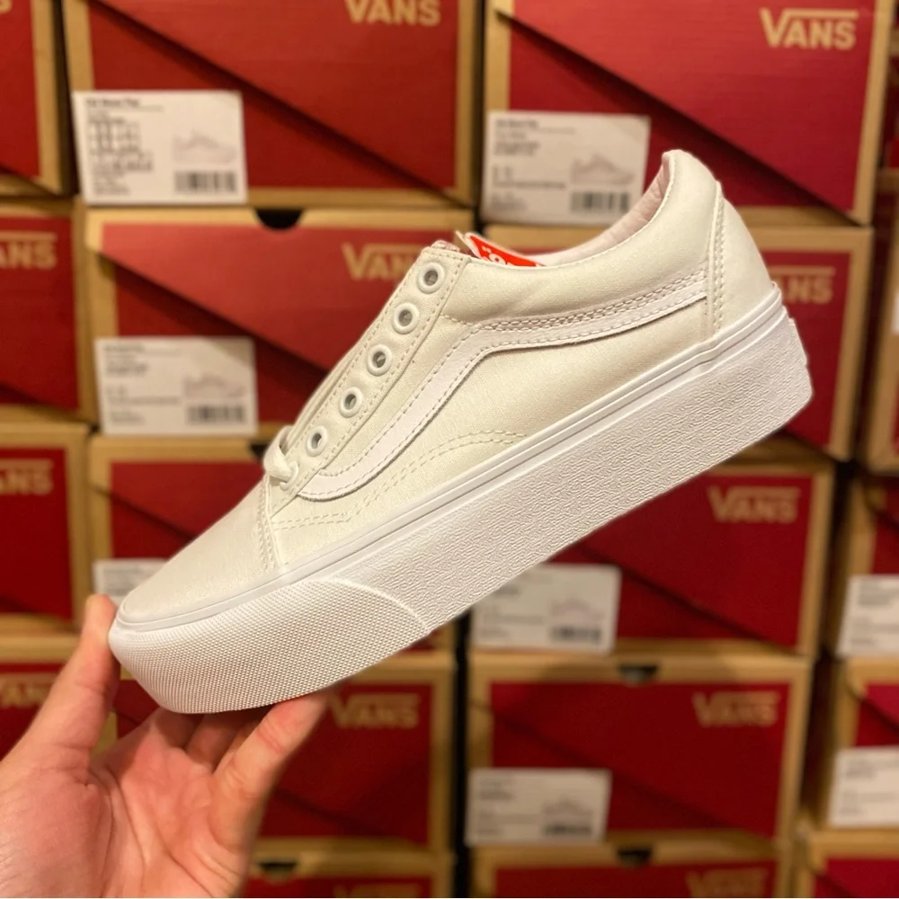 VANS Old Skool Women's Platform True
White VNOA3B3UWOO_5
